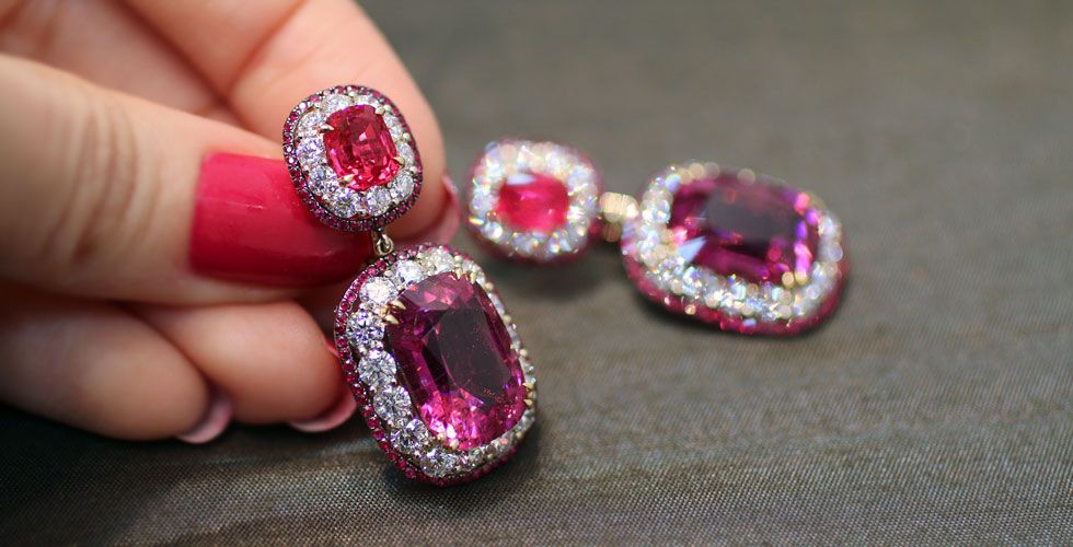 серьги со шпинелью и бриллиантами