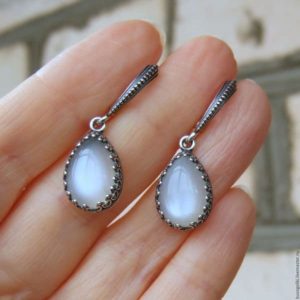Серьги с лунным камнем