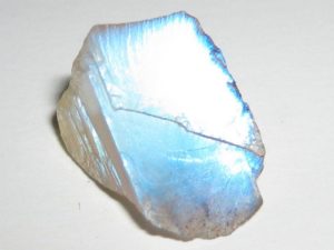 Серьги с лунным камнем